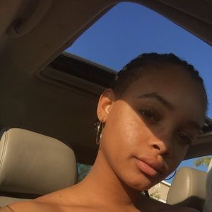 Meet your Posher, Makyla